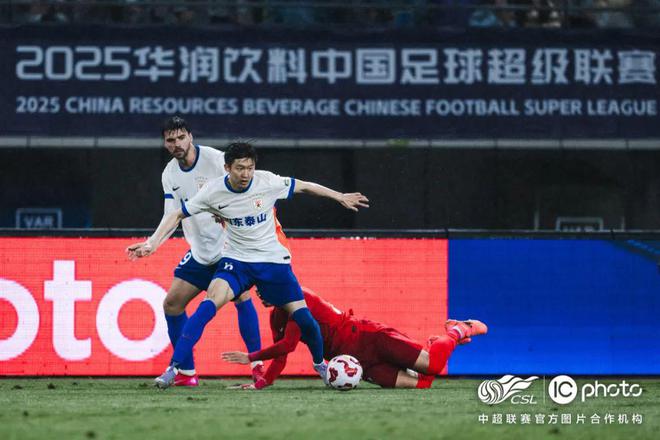 山东鲁能客场与辽宁宏运展开激烈争夺的简单介绍
