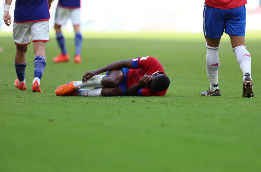 世界杯明星选手受伤退赛,引发热议 世界杯明星选手受伤退赛,引发热议