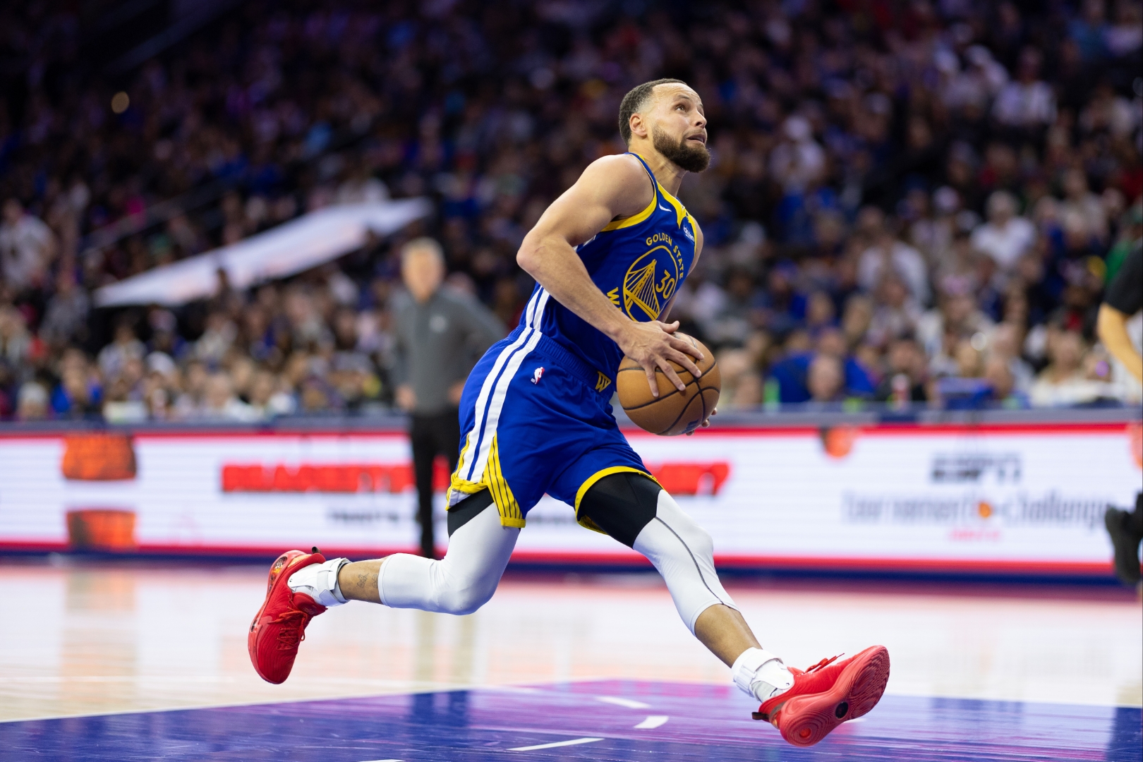 山西队逆转篮网,库里高光表现 山西队逆转篮网,库里高光表现