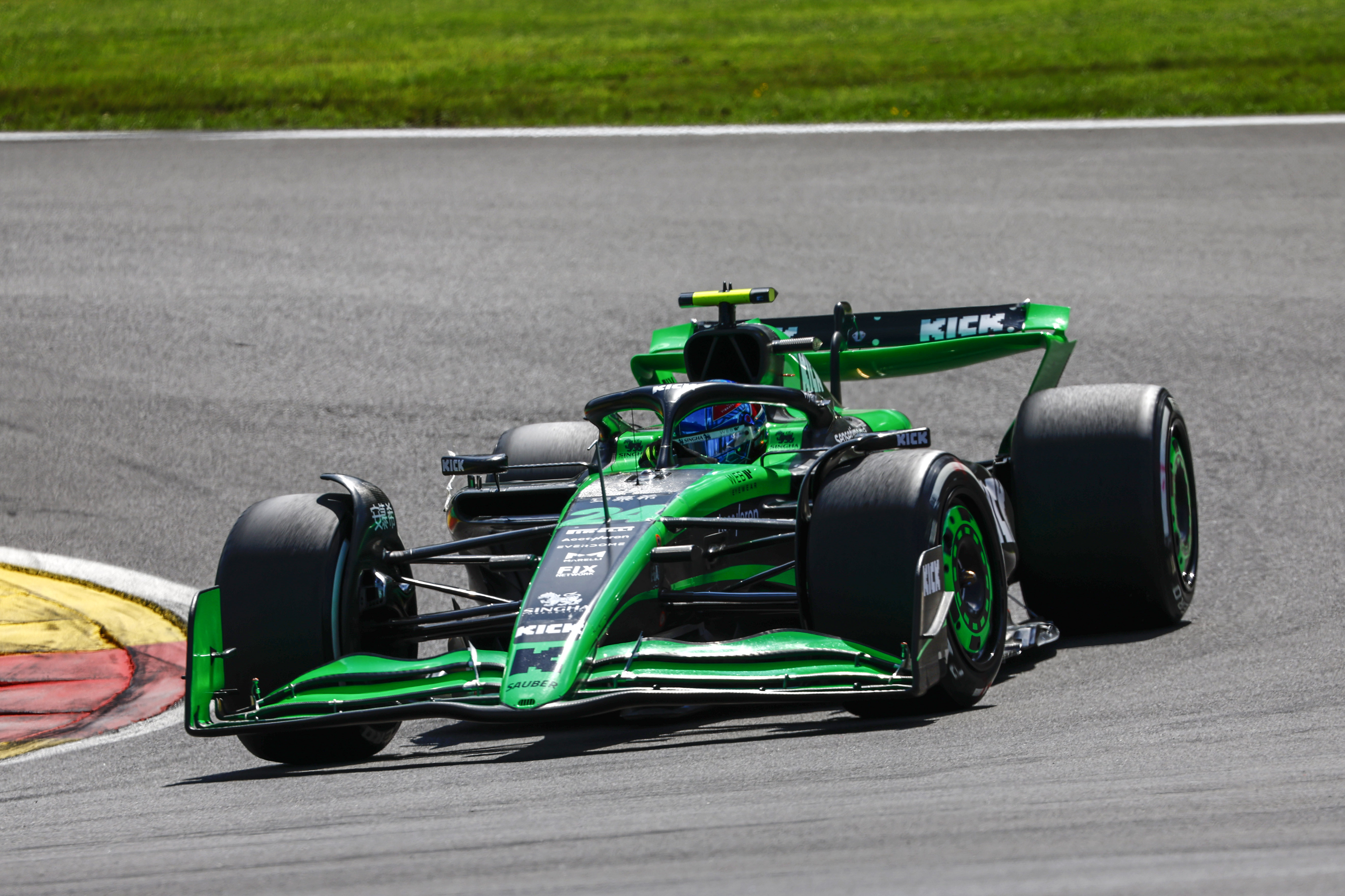 法拉利完胜索伯车队,皮亚斯特里高光表现 法拉利完胜索伯车队,皮亚斯特里高光表现