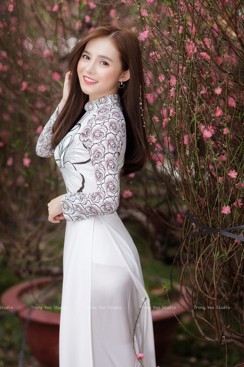 巴拉圭铁蹄踏碎郁金香，马丁内利的里程碑之夜如何重绘足球版图