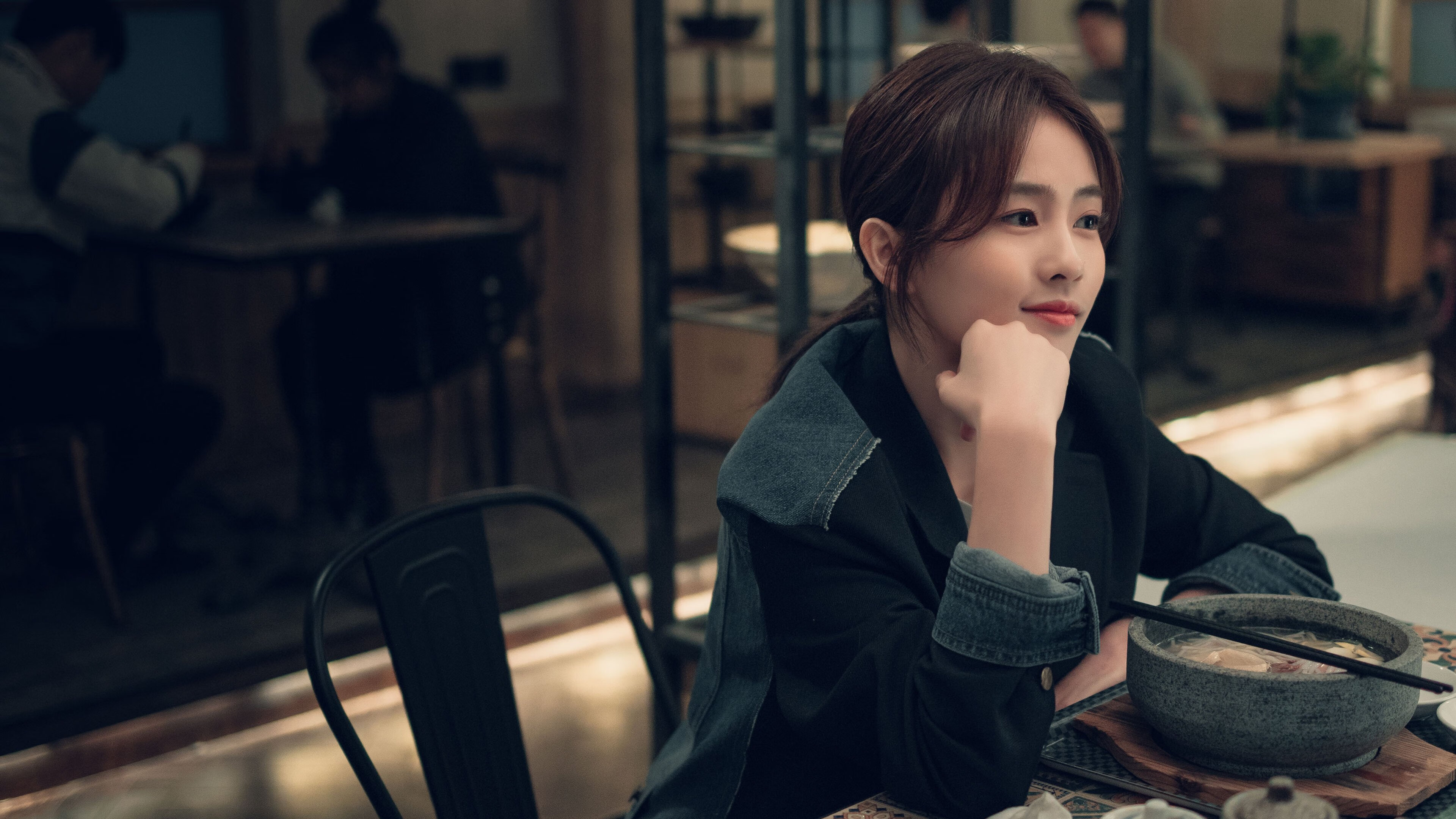 利拉德绝杀！鹈鹕压哨逆转76人